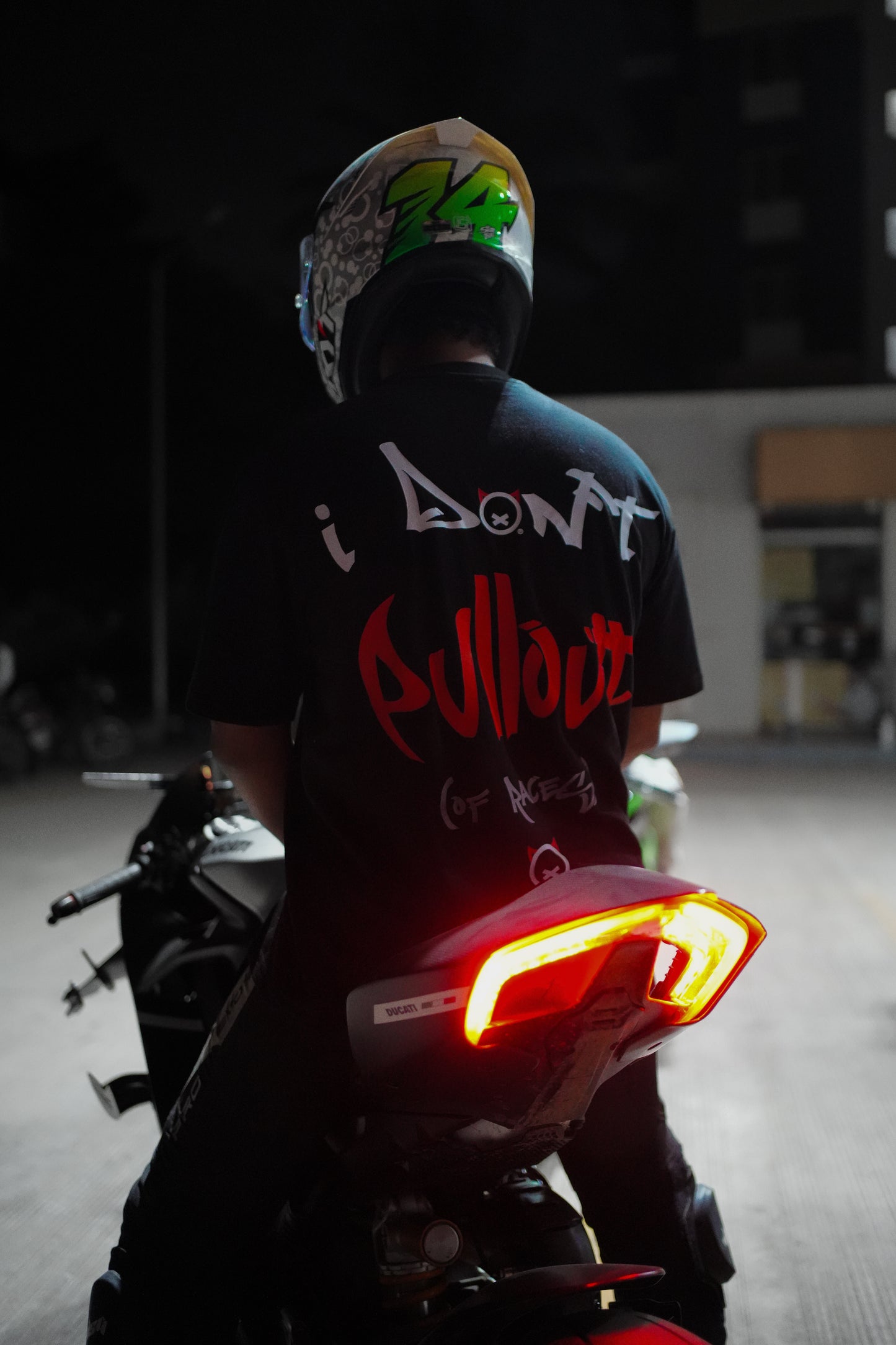 DONT PULLOUT (OF RACES) - Tee