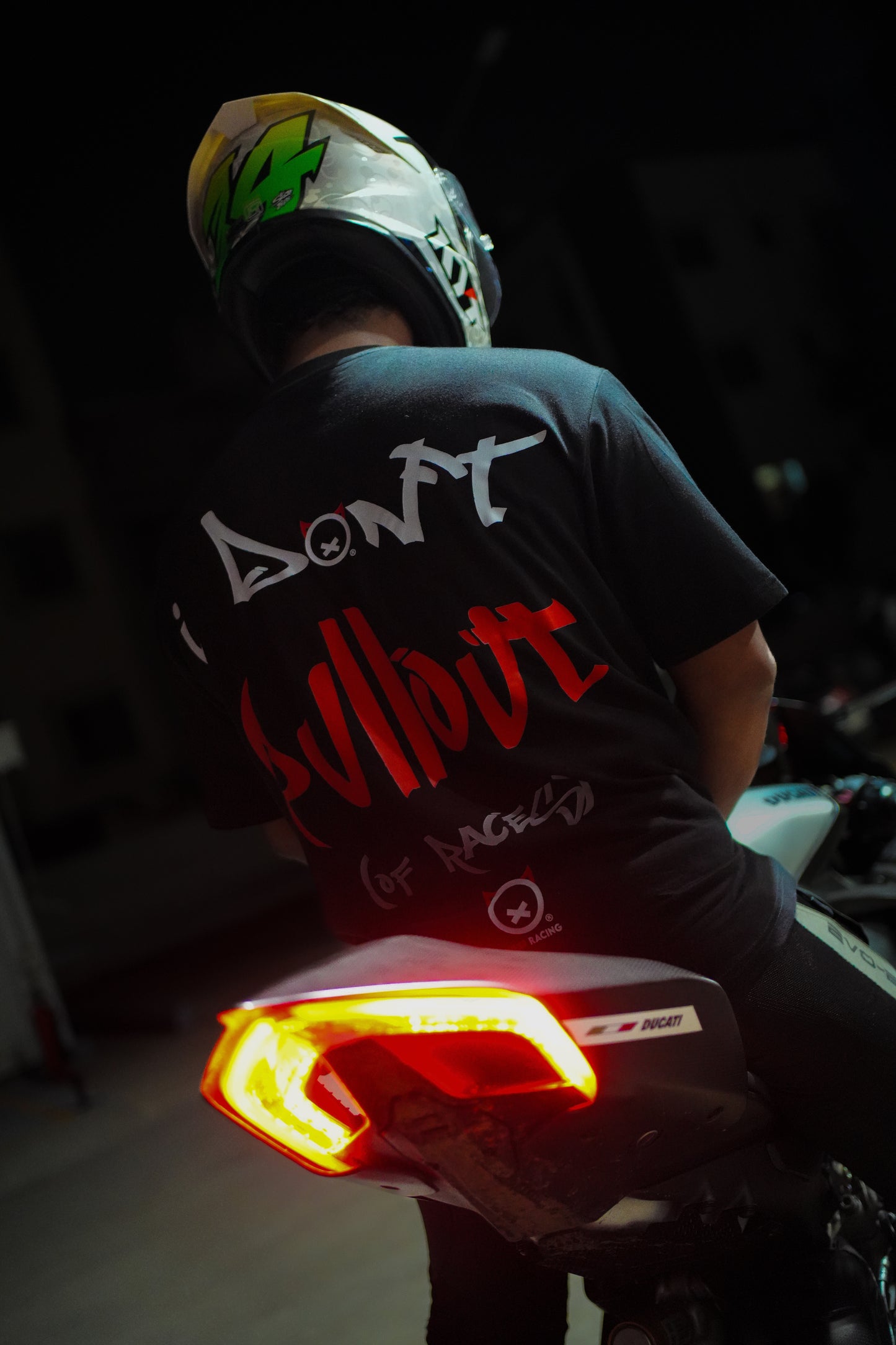 DONT PULLOUT (OF RACES) - Tee