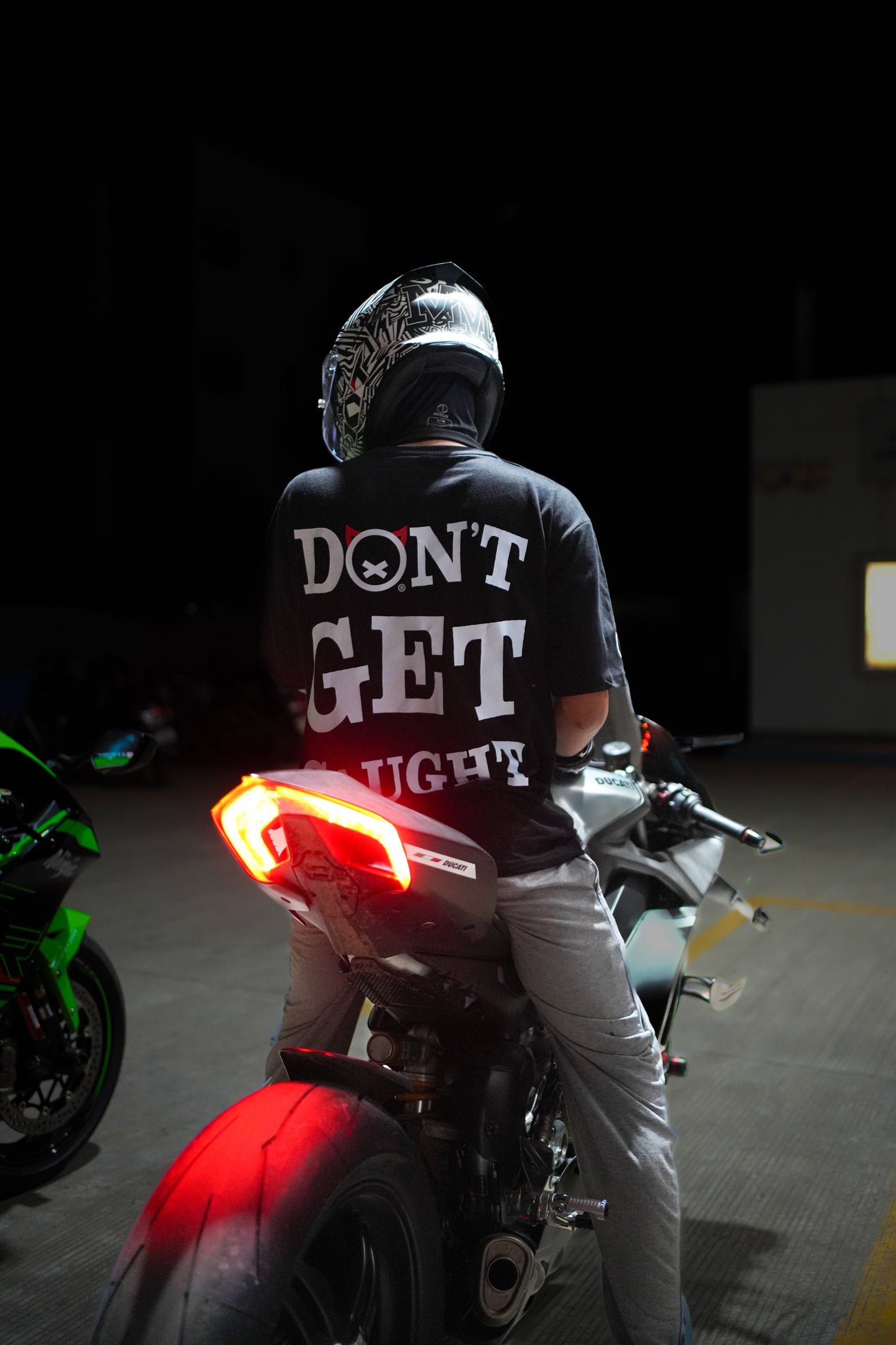 DONT GET CAUGHT - Tee